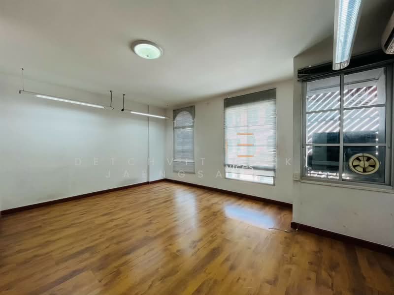 Baan Klang Muang Rama 9 - Ladprao, Bangkok, Soi Ladprao 88, Wang Thonglang, Wang Thonglang, Bangkok, 4 Bedrooms, 215 sqm, Townhouse For Sale, by Detchvit (Ruk) Jaengsajja, 500272793 - DDproperty.com