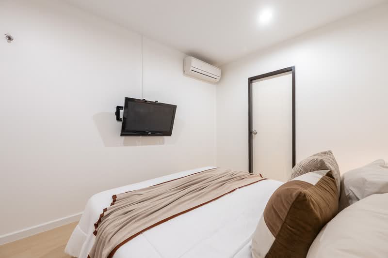 Le Rich @ Rama 3 (Sathorn-Sathu), Bangkok, 557 Condo Le Rich, Chong Nonsi, Yan Nawa, Bangkok, 2 Bedrooms, 79 sqm, Condo For Sale, by พงษ์ประเสริฐ ผาแดงจงเจริญ, 500272800 - DDproperty.com