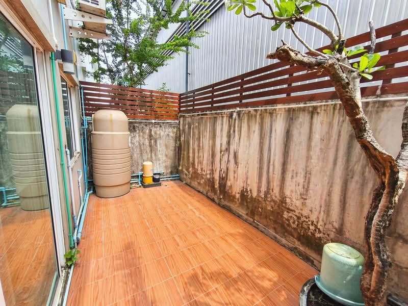A 3-Storey Townhome That’s More Than Just a Home! Live in it or run your business, Bangkok, Bang Chun, Khlong Sam Wa, Bangkok, 3 Bedrooms, 181 sqm, Townhouse For Sale, by คุณยุ้ย, 500272852 - DDproperty.com