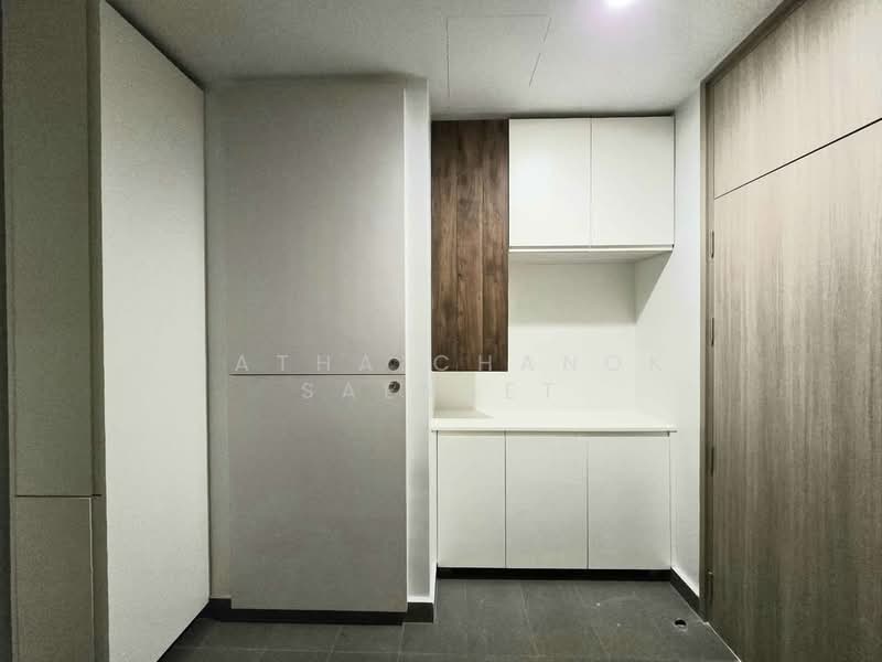 Noble Ploenchit, Bangkok, 1035 Ploenchit  Road, Lumphini, Pathum Wan, Bangkok, 1 Bedroom, 45 sqm, Condo For Rent, by Hathaichanok Saenset, 500272856 - DDproperty.com