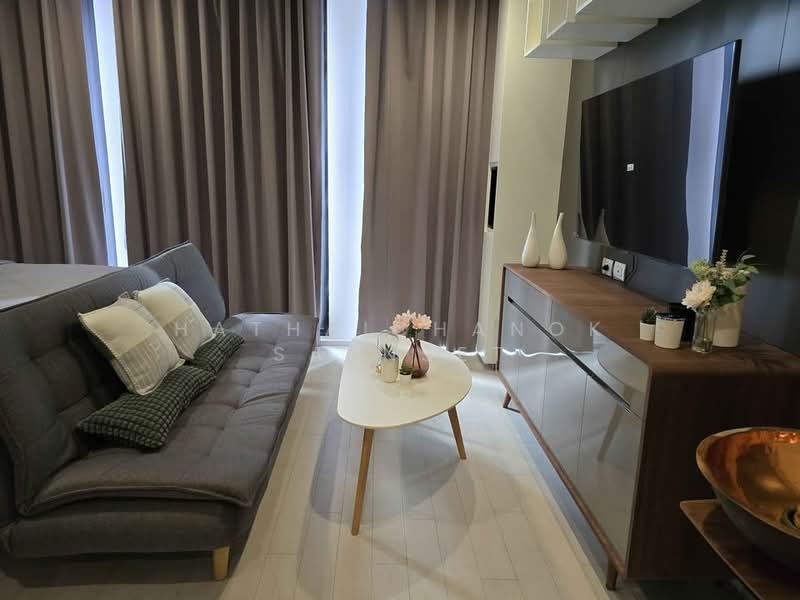 Noble Ploenchit, Bangkok, 1035 Ploenchit  Road, Lumphini, Pathum Wan, Bangkok, 1 Bedroom, 45 sqm, Condo For Rent, by Hathaichanok Saenset, 500272856 - DDproperty.com