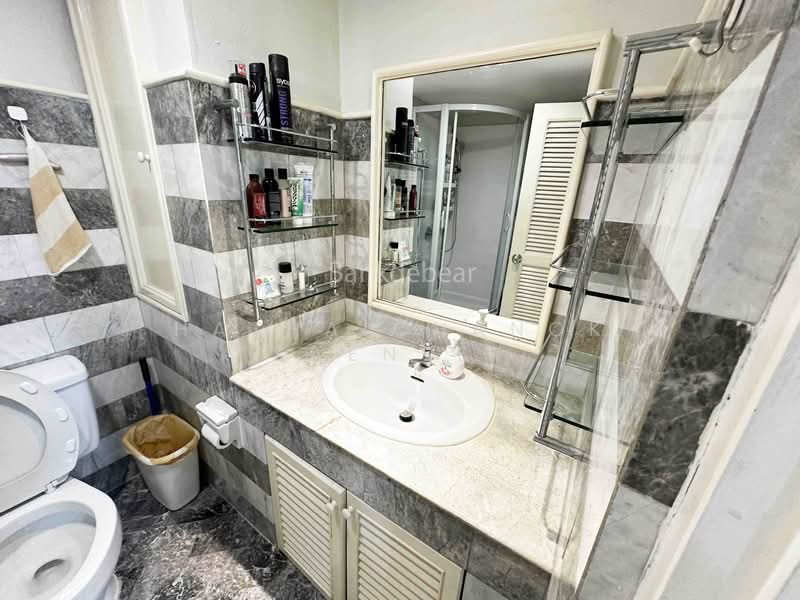 Silom Suite, Bangkok, Soi Sathorn 12, Sathorn Road, Silom, Bang Rak, Bangkok, 1 Bedroom, 54 sqm, Condo For Rent, by Hathaichanok Saenset, 500272860 - DDproperty.com