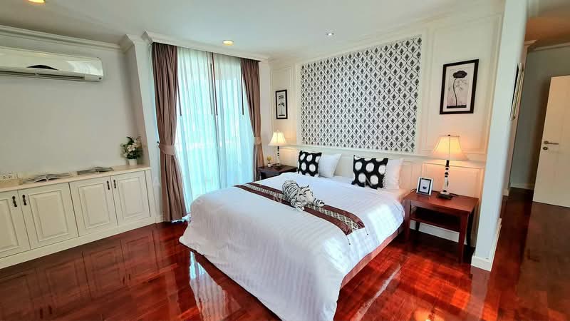 Piyathip Place, Bangkok, 24 Soi Prommitr, Khlong Tan Nua, Watthana, Bangkok, 4 Bedrooms, 375 sqm, Condo For Rent, by Hathaichanok Saenset, 500272861 - DDproperty.com