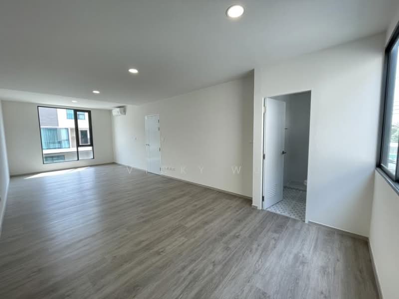 Altitude Kraf Bangna, Samut Prakan, 159 Moo 12, Liap Klong Luang Phaeng Road, Bang Kaeo, Bang Plee, Samut Prakan, 4 Bedrooms, 168 sqm, Townhouse For Sale, by Vicky Wu, 500272880 - DDproperty.com