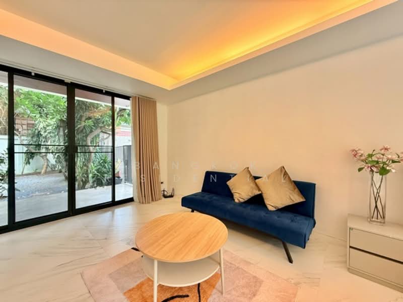 Detached House, Bangkok, Sukhumvit 71, Phra Kanong Nua, Watthana, Bangkok, 4 Bedrooms, 670 sqm, Villa For Rent, by Bangkok Residential, 500272912 - DDproperty.com