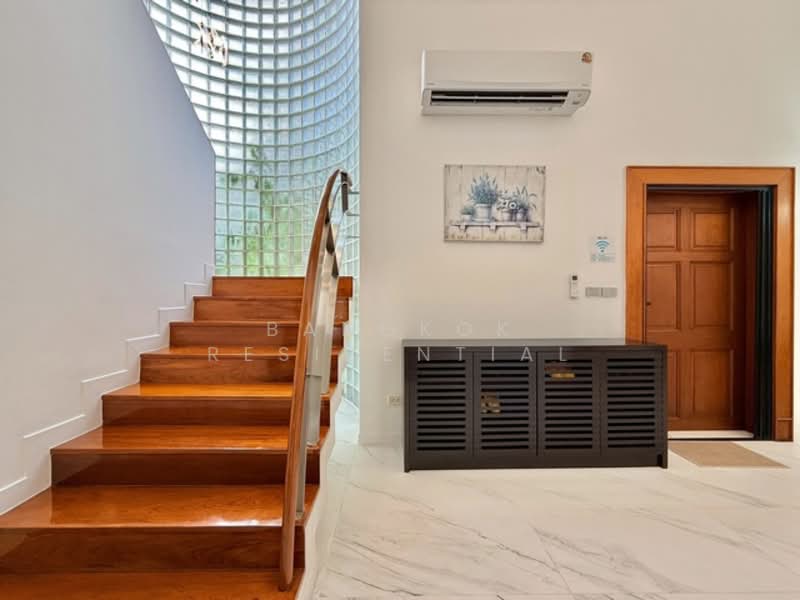 Detached House, Bangkok, Sukhumvit 71, Phra Kanong Nua, Watthana, Bangkok, 4 Bedrooms, 670 sqm, Villa For Rent, by Bangkok Residential, 500272912 - DDproperty.com