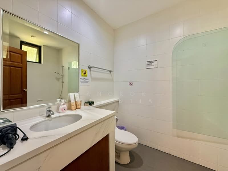 Detached House, Bangkok, Sukhumvit 71, Phra Kanong Nua, Watthana, Bangkok, 4 Bedrooms, 670 sqm, Villa For Rent, by Bangkok Residential, 500272912 - DDproperty.com
