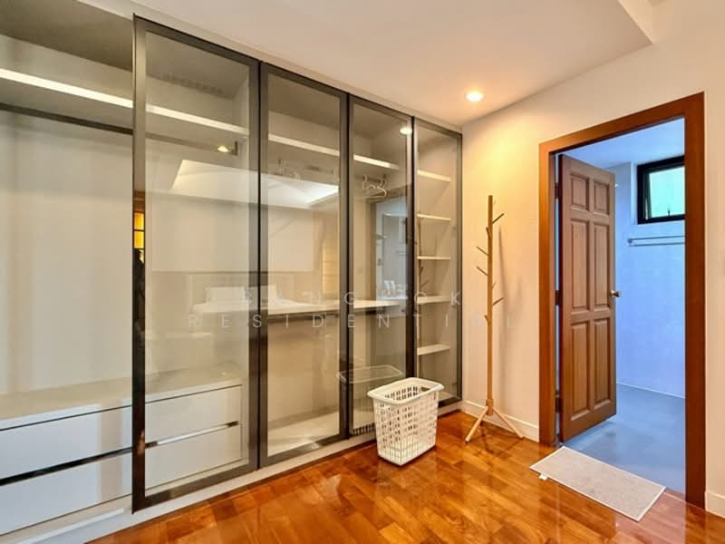Detached House, Bangkok, Sukhumvit 71, Phra Kanong Nua, Watthana, Bangkok, 4 Bedrooms, 670 sqm, Villa For Rent, by Bangkok Residential, 500272912 - DDproperty.com