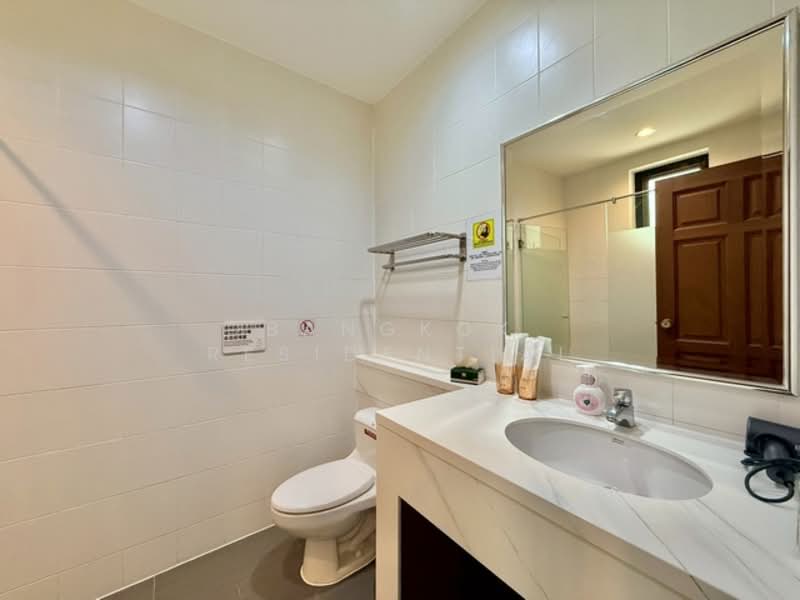 Detached House, Bangkok, Sukhumvit 71, Phra Kanong Nua, Watthana, Bangkok, 4 Bedrooms, 670 sqm, Villa For Rent, by Bangkok Residential, 500272912 - DDproperty.com