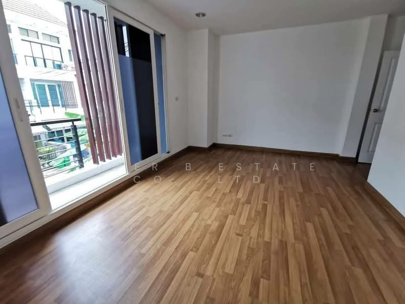 Baan Klang Muang Urbanion Rama 9-Ladprao : บ้านกลางเมือง เออร์บาเนี่ยน พระราม 9-ลาดพร้าว, กรุงเทพ, ซอยลาดพร้าว 84 ถนนลาดพร้าว, วังทองหลาง, วังทองหลาง, กรุงเทพ, 150 ตร.ม., ทาวน์เฮ้าส์ ให้เช่า, โดย Super B Estate Co., Ltd, 500272956 - DDproperty.com