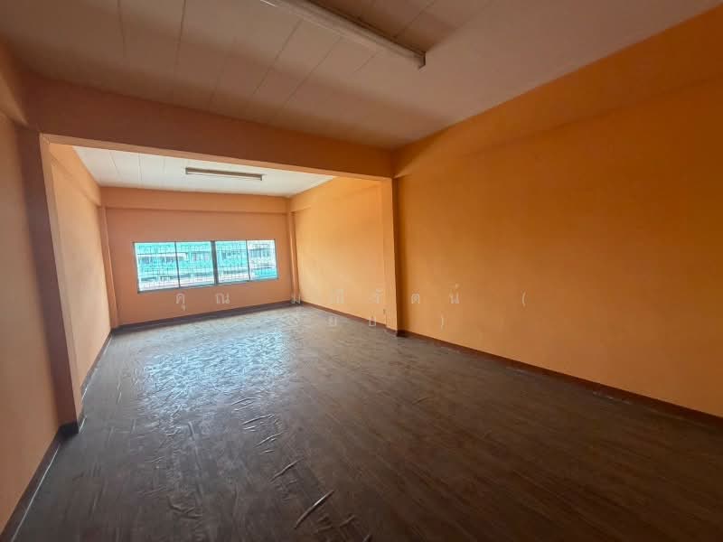 อาคารพาณิชย์ 4 ชั้น ติดถนนติวานนท์ ราคาถูก ใกล้ MRT สถานีสามัคคี, นนทบุรี, ติวานนท์, ท่าทราย, เมืองนนทบุรี, นนทบุรี, 175 ตร.ม., ตึกแถว-อาคารพาณิชย์ ขาย, โดย คุณ มณีรัตน์ ( เจี๊ยบ ), 500272985 - DDproperty.com