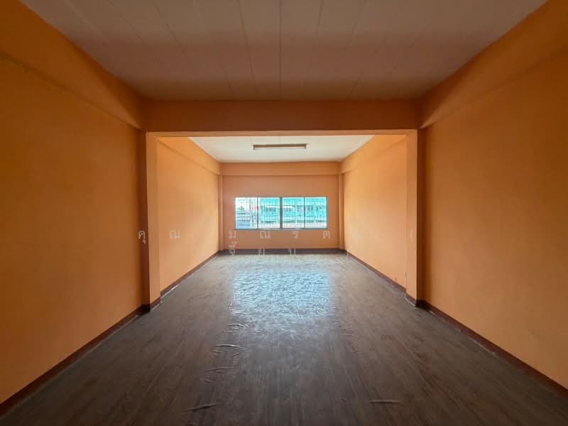 อาคารพาณิชย์ 4 ชั้น ติดถนนติวานนท์ ราคาถูก ใกล้ MRT สถานีสามัคคี, Nonthaburi, ติวานนท์, Tha-Sai, Muang Nonthaburi, Nonthaburi, , 175 sqm, Shophouse For Sale, by คุณ มณีรัตน์ ( เจี๊ยบ ), 500272985 - DDproperty.com