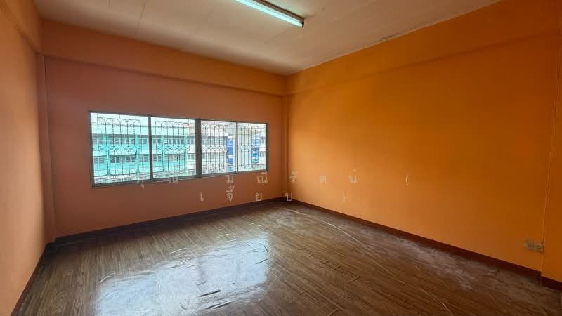 อาคารพาณิชย์ 4 ชั้น ติดถนนติวานนท์ ราคาถูก ใกล้ MRT สถานีสามัคคี, Nonthaburi, ติวานนท์, Tha-Sai, Muang Nonthaburi, Nonthaburi, , 175 sqm, Shophouse For Sale, by คุณ มณีรัตน์ ( เจี๊ยบ ), 500272985 - DDproperty.com