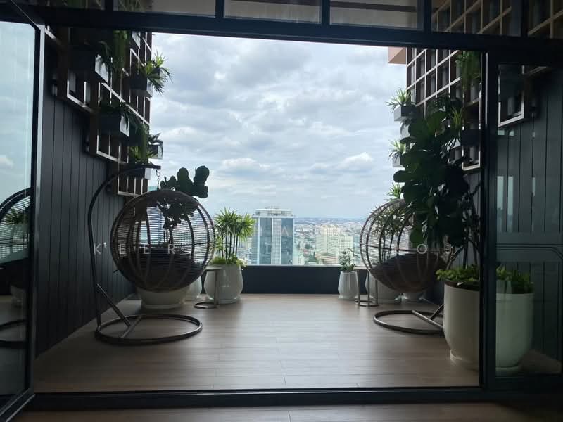 XT Huaikhwang, Bangkok, 244 Ratchadaphisek Road, Huai Khwang, Huai Khwang, Bangkok, 1 Bedroom, 30 sqm, Condo For Rent, by Punnawat Keeratidusitroj, 500273012 - DDproperty.com