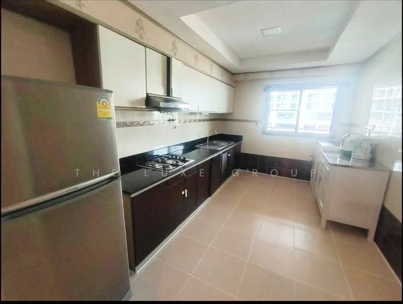 D.H.Grand Tower, Bangkok, Soi Prommit, Khlong Tan Nua, Watthana, Bangkok, 3 Bedrooms, 280 sqm, Condo For Rent, by The Luxe Group, 500273061 - DDproperty.com