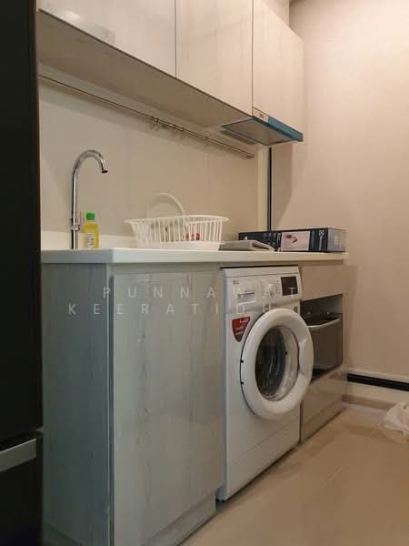 Life Asoke, Bangkok, Asoke-Dindang Road, Bang Kapi, Huai Khwang, Bangkok, 1 Bedroom, 30 sqm, Condo For Rent, by Najawa Salae, 500273078 - DDproperty.com