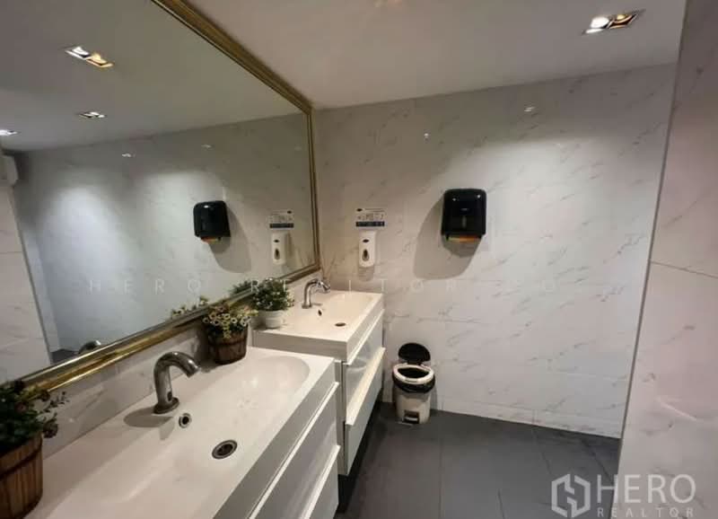 For rent Shophouse 1400 sqm in Khlong Tan Nuea, Watthana, Bangkok BTS Ekkamai BRE23977, Bangkok, Khlong Tan Nua, Watthana, Bangkok, , 1,400 sqm, Shophouse For Rent, by Hero Realtor Co., Ltd., 500273079 - DDproperty.com