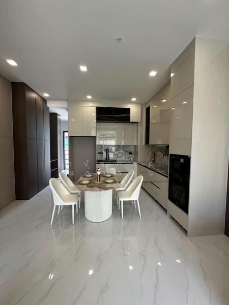 Villa La Richie : วิลล่า ลา ริชชี่, ชลบุรี, นาเกลือ, บางละมุง, ชลบุรี, 180 ตร.ม., วิลล่า ขาย, โดย วนัชภรณ์ แก้วลาน, 500273087 - DDproperty.com