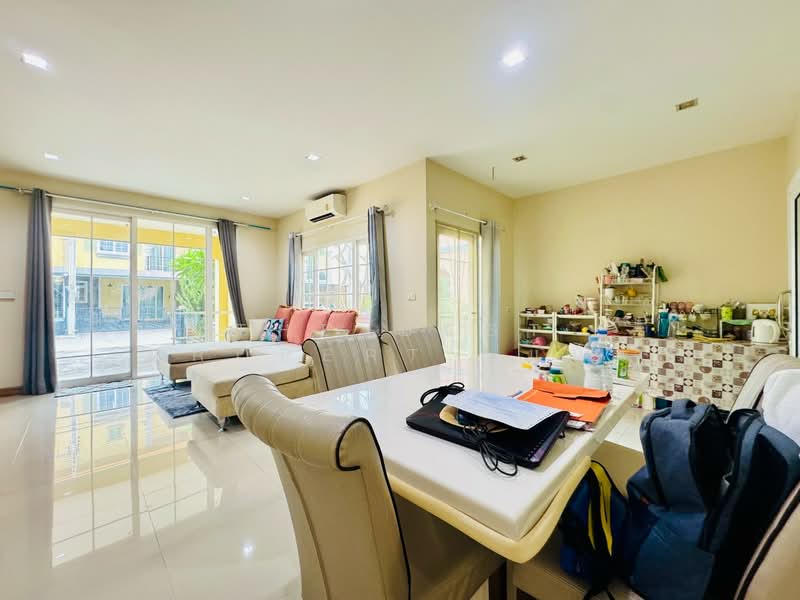 Golden Town Sriracha-Assumption, Chon Buri (Pattaya), Kaokilo, Surasak, Si Racha, Chon Buri (Pattaya), 4 Bedrooms, 156 sqm, Townhouse For Sale, by The Best Property แนน, 500273124 - DDproperty.com
