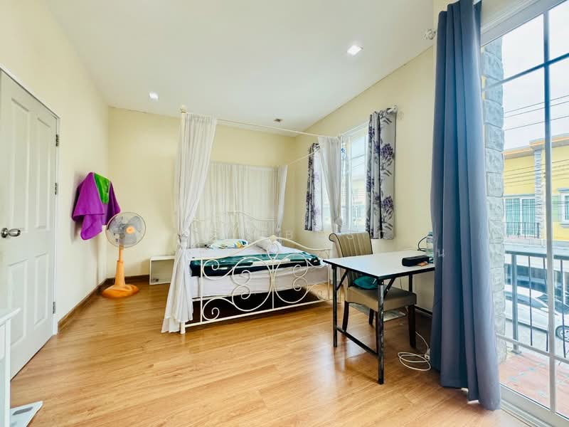 Golden Town Sriracha-Assumption, Chon Buri (Pattaya), Kaokilo, Surasak, Si Racha, Chon Buri (Pattaya), 4 Bedrooms, 156 sqm, Townhouse For Sale, by The Best Property แนน, 500273124 - DDproperty.com