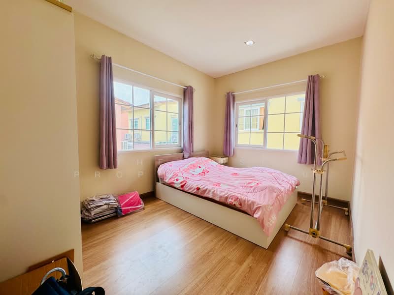 Golden Town Sriracha-Assumption, Chon Buri (Pattaya), Kaokilo, Surasak, Si Racha, Chon Buri (Pattaya), 4 Bedrooms, 156 sqm, Townhouse For Sale, by The Best Property แนน, 500273124 - DDproperty.com