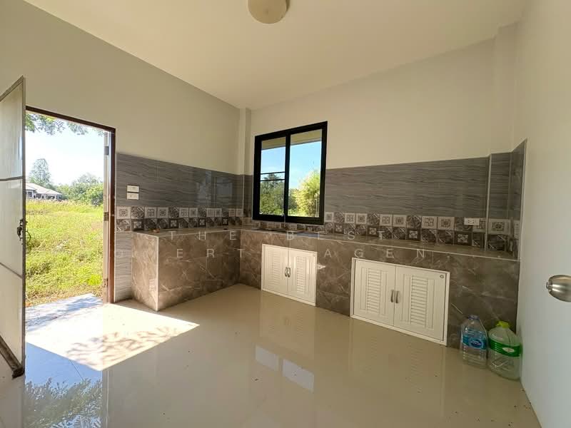 บ้านเดี่ยวพร้อมที่ดินหนองกระโดน นครสวรรค์, Nakhon Sawan, Nong Kradon, Muang Nakhon Sawan, Nakhon Sawan, 3 Bedrooms, 100 sqm, Single Detached House For Sale, by The Best Property Agent ต้นอ้อ, 500273129 - DDproperty.com