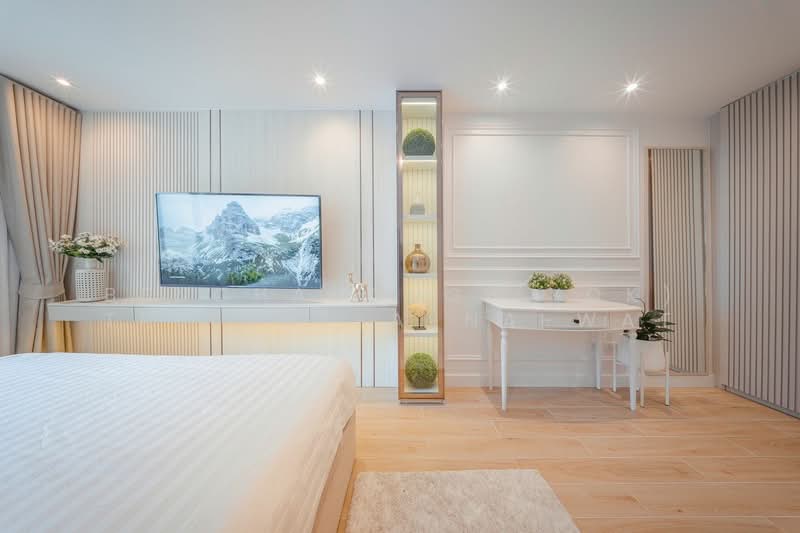 Fortune Condo Town, Bangkok, Naradhiwas Rajanakarindra 24 Alley, Chong Nonsi, Yan Nawa, Bangkok, 2 Bedrooms, 94 sqm, Condo For Rent, by Bencharong (Yok) Treerat-a-na-wat, 500273141 - DDproperty.com