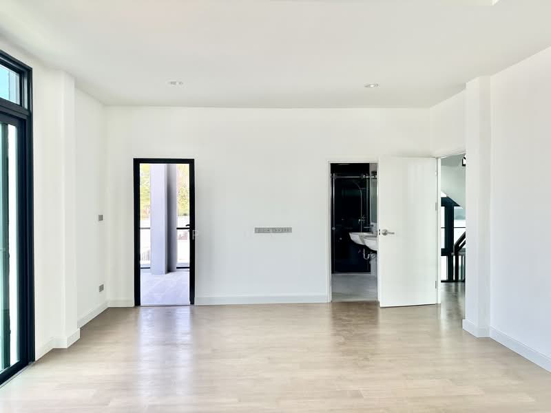 Supalai Essence Angsila, Chon Buri (Pattaya), Ang Sila, Muang Chon Buri, Chon Buri (Pattaya), 5 Bedrooms, 380 sqm, Single Detached House For Sale, by Paula ., 500273202 - DDproperty.com