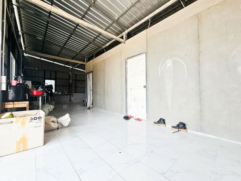 บ้านเดี่ยวพร้อมที่ดินบางปะกง ฉะเชิงเทรา, Chachoengsao, Bang Pakong, Bang Pakong, Chachoengsao, 5 Bedrooms, 100 sqm, Single Detached House For Sale, by The Best Property ปุญ, 500273207 - DDproperty.com