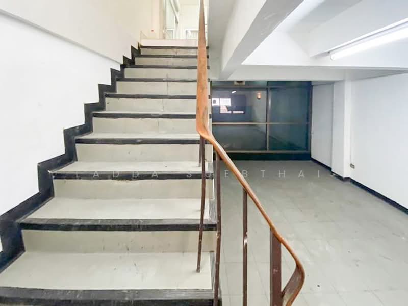 Sinthorn Happyland, Bangkok, Khlong Chan, Bang Kapi, Bangkok, 3 Bedrooms, 288 sqm, Townhouse For Sale, by Ladda Suebthai, 500273208 - DDproperty.com