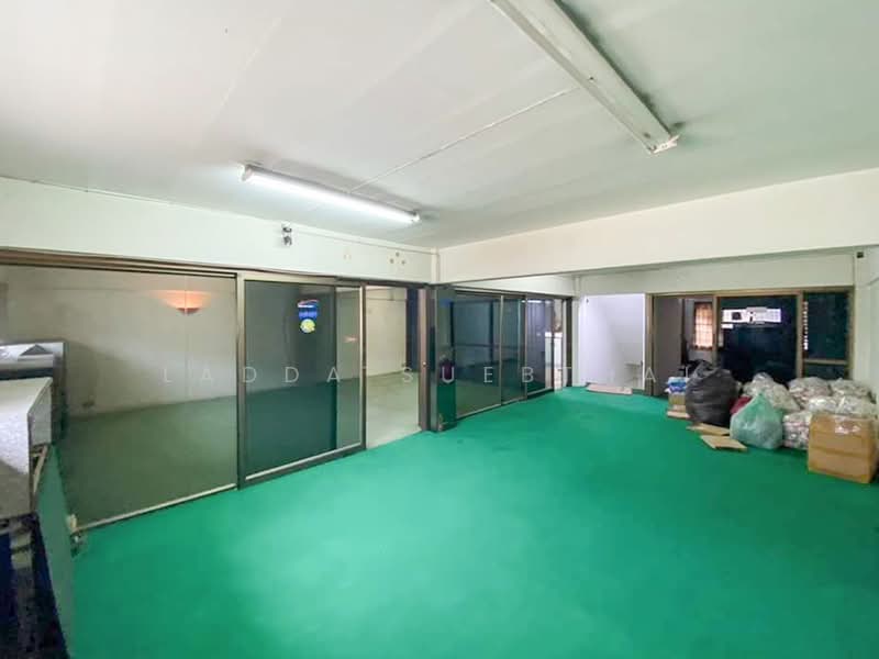 Sinthorn Happyland, Bangkok, Khlong Chan, Bang Kapi, Bangkok, 3 Bedrooms, 288 sqm, Townhouse For Sale, by Ladda Suebthai, 500273208 - DDproperty.com