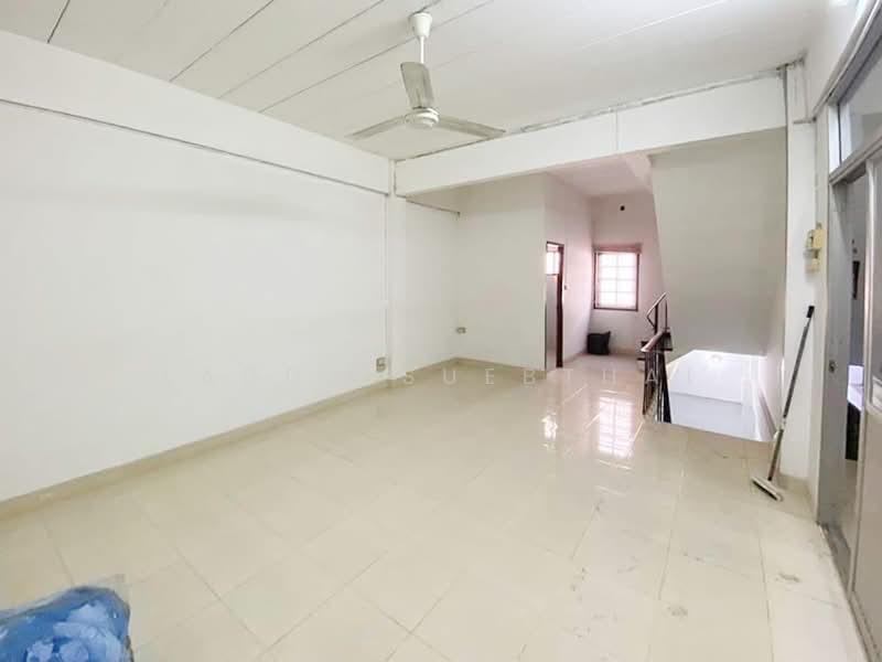 Sinthorn Happyland, Bangkok, Khlong Chan, Bang Kapi, Bangkok, 3 Bedrooms, 288 sqm, Townhouse For Sale, by Ladda Suebthai, 500273208 - DDproperty.com