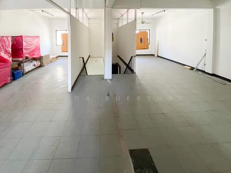 Sinthorn Happyland, Bangkok, Khlong Chan, Bang Kapi, Bangkok, 3 Bedrooms, 288 sqm, Townhouse For Sale, by Ladda Suebthai, 500273208 - DDproperty.com