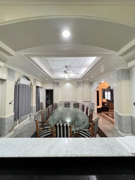 Single House at Sukhumvit 36, Bangkok, Khlong Toei, Khlong Toei, Bangkok, 9 Bedrooms, 1,000 sqm, Single Detached House For Rent, by The Luxe Group, 500273212 - DDproperty.com