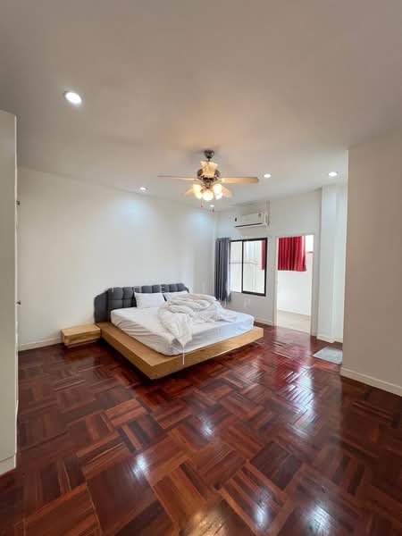 Single House at Sukhumvit 36, กรุงเทพ, คลองเตย, คลองเตย, กรุงเทพ, 1,000 ตร.ม., บ้านเดี่ยว ให้เช่า, โดย The Luxe Group, 500273212 - DDproperty.com