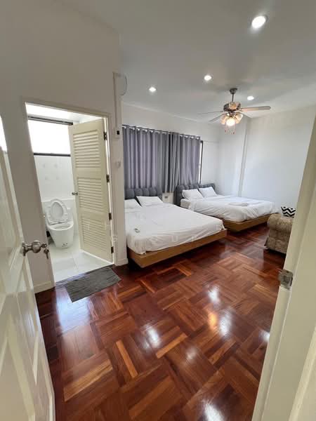 Single House at Sukhumvit 36, Bangkok, Khlong Toei, Khlong Toei, Bangkok, 9 Bedrooms, 1,000 sqm, Single Detached House For Rent, by The Luxe Group, 500273212 - DDproperty.com