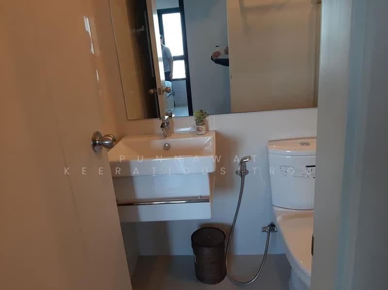 Life Asoke, Bangkok, Asoke-Dindang Road, Bang Kapi, Huai Khwang, Bangkok, 1 Bedroom, 30 sqm, Condo For Rent, by Punnawat Keeratidusitroj, 500273229 - DDproperty.com