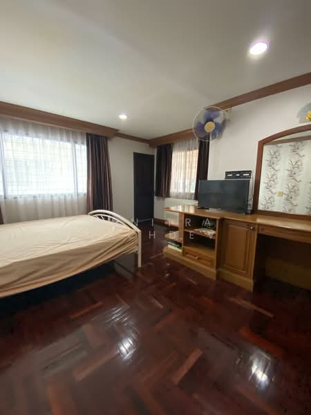 Waratorn Ville : หมู่บ้านวราธรวิลล์, กรุงเทพ, ซอย ฤกษ์ตรีลักษณ์, สวนหลวง, สวนหลวง, กรุงเทพ, 180 ตร.ม., ทาวน์เฮ้าส์ ให้เช่า, โดย Sunitra Sachdev, 500273232 - DDproperty.com