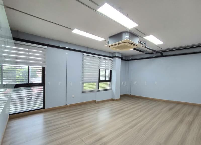 อาคารสำนักงาน 5 ชั้น พร้อมดาดฟ้า (สร้างเอง) ถนนคู้บอน, กรุงเทพ, คู้บอน, บางชัน, คลองสามวา, กรุงเทพ, 1,170 ตร.ม., สำนักงาน ขาย, โดย กรกฤตย์ บุญสระ, 500273257 - DDproperty.com