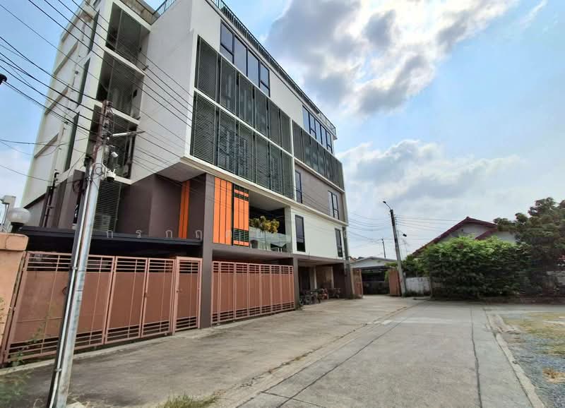 อาคารสำนักงาน 5 ชั้น พร้อมดาดฟ้า (สร้างเอง) ถนนคู้บอน, กรุงเทพ, คู้บอน, บางชัน, คลองสามวา, กรุงเทพ, 1,170 ตร.ม., สำนักงาน ขาย, โดย กรกฤตย์ บุญสระ, 500273257 - DDproperty.com