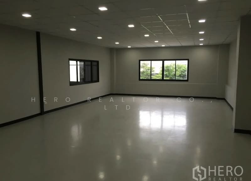 For rent Warehouse 975 sqm in Racha Thewa, Bang Phli, Samut Prakan HRE00565, Samut Prakan, Rachathewa, Bang Plee, Samut Prakan, , 975 sqm, Warehouse/Factory For Rent, by Hero Realtor Co., Ltd., 500273307 - DDproperty.com
