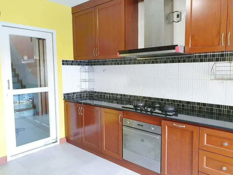 Pool Villa ให้เช่า ใกล้กาดฝรั่ง เพียง 5 นาที ค่าเช่า 65,000 บาท / เดือน รหัสทรัพย์ : No.14P023, Chiang Mai, Ban Waen, Hang Dong, Chiang Mai, 4 Bedrooms, 200 sqm, Single Detached House For Rent, by Rutchaporn Tunsiri, 500273318 - DDproperty.com