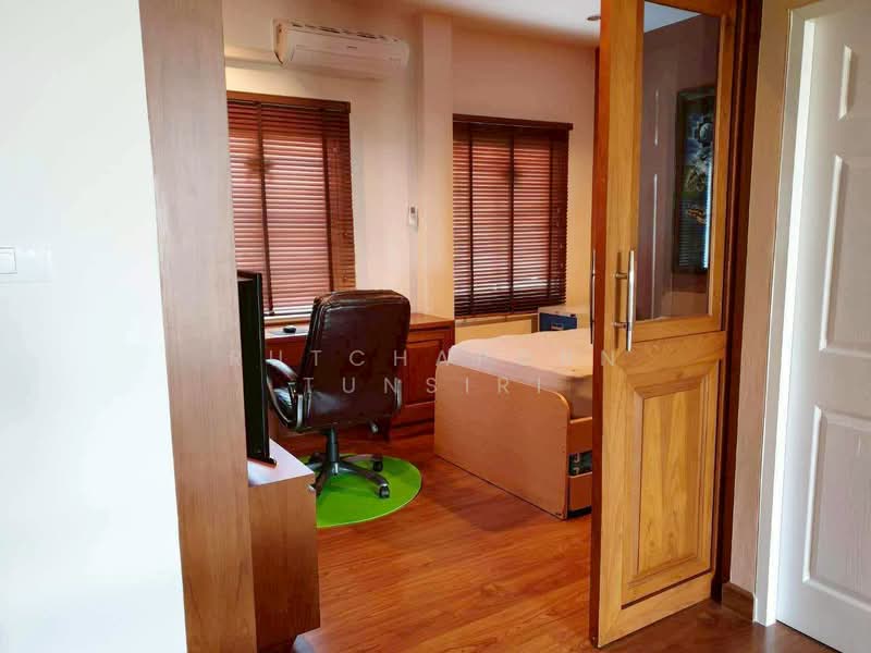 Pool Villa ให้เช่า ใกล้กาดฝรั่ง เพียง 5 นาที ค่าเช่า 65,000 บาท / เดือน รหัสทรัพย์ : No.14P023, Chiang Mai, Ban Waen, Hang Dong, Chiang Mai, 4 Bedrooms, 200 sqm, Single Detached House For Rent, by Rutchaporn Tunsiri, 500273318 - DDproperty.com