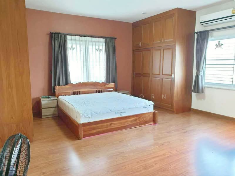 Pool Villa ให้เช่า ใกล้กาดฝรั่ง เพียง 5 นาที ค่าเช่า 65,000 บาท / เดือน รหัสทรัพย์ : No.14P023, Chiang Mai, Ban Waen, Hang Dong, Chiang Mai, 4 Bedrooms, 200 sqm, Single Detached House For Rent, by Rutchaporn Tunsiri, 500273318 - DDproperty.com