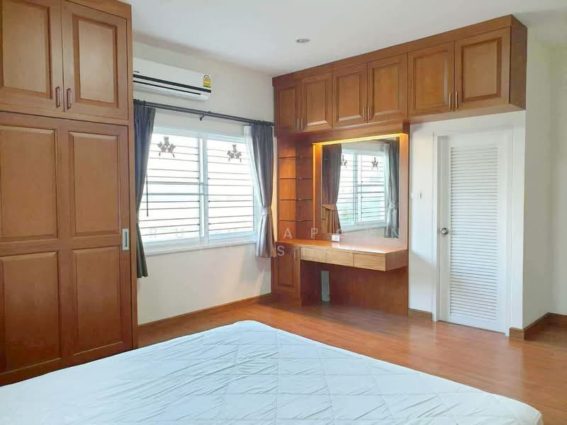 Pool Villa ให้เช่า ใกล้กาดฝรั่ง เพียง 5 นาที ค่าเช่า 65,000 บาท / เดือน รหัสทรัพย์ : No.14P023, Chiang Mai, Ban Waen, Hang Dong, Chiang Mai, 4 Bedrooms, 200 sqm, Single Detached House For Rent, by Rutchaporn Tunsiri, 500273318 - DDproperty.com