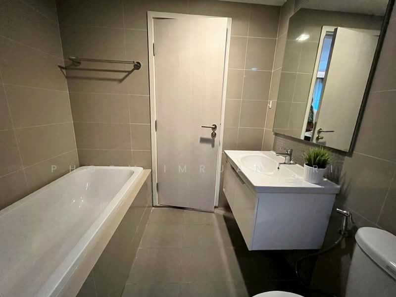 Maestro 39, Bangkok, Sukhumvit Road, Khlong Tan Nua, Watthana, Bangkok, 2 Bedrooms, 53 sqm, Condo For Rent, by Phoom Imruangsri, 500273325 - DDproperty.com