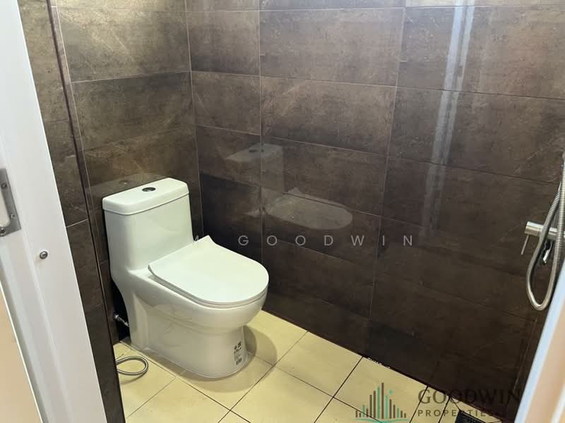 ขาย - Fly Bird Condominium : นกบิน คอนโดมิเนียม, ชลบุรี