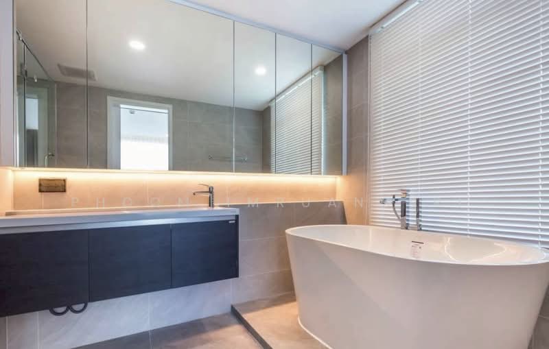 Fullerton Sukhumvit, Bangkok, Sukhumvit Road, Khlong Tan Nua, Watthana, Bangkok, 3 Bedrooms, 125 sqm, Condo For Rent, by Phoom Imruangsri, 500273335 - DDproperty.com