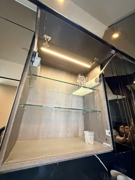 The Esse Sukhumvit 36, Bangkok, Soi Sukhumvit 36, Sukhumvit Road, Phra Kanong, Khlong Toei, Bangkok, 1 Bedroom, 45 sqm, Condo For Rent, by Yoshida Co., Ltd., 500273337 - DDproperty.com