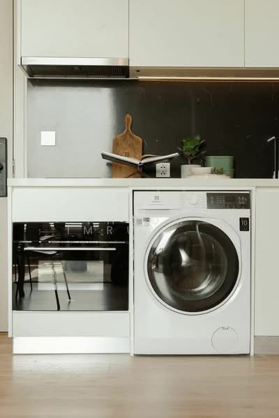 Noble Form Thonglor, Bangkok, Sukhumvit 55, Khlong Tan Nua, Watthana, Bangkok, 1 Bedroom, 32 sqm, Condo For Rent, by Phoom Imruangsri, 500273355 - DDproperty.com